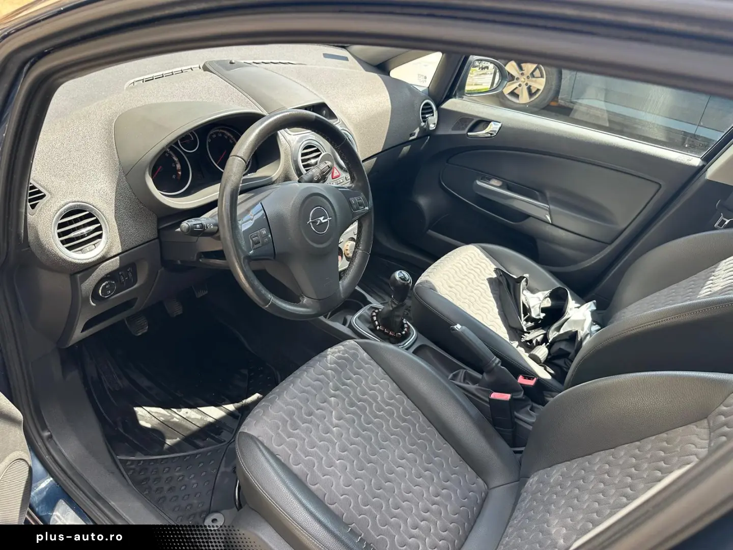Opel Corsa D 2012