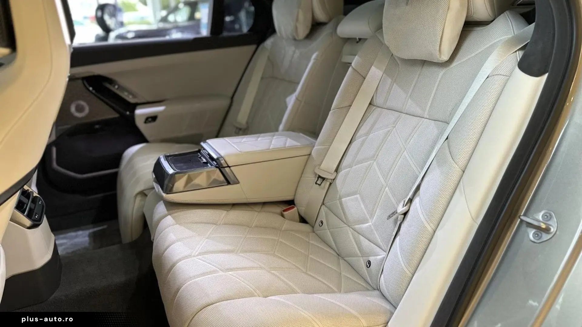 BMW 740 xDrive M Sport Pro Executive Fond-Entertain