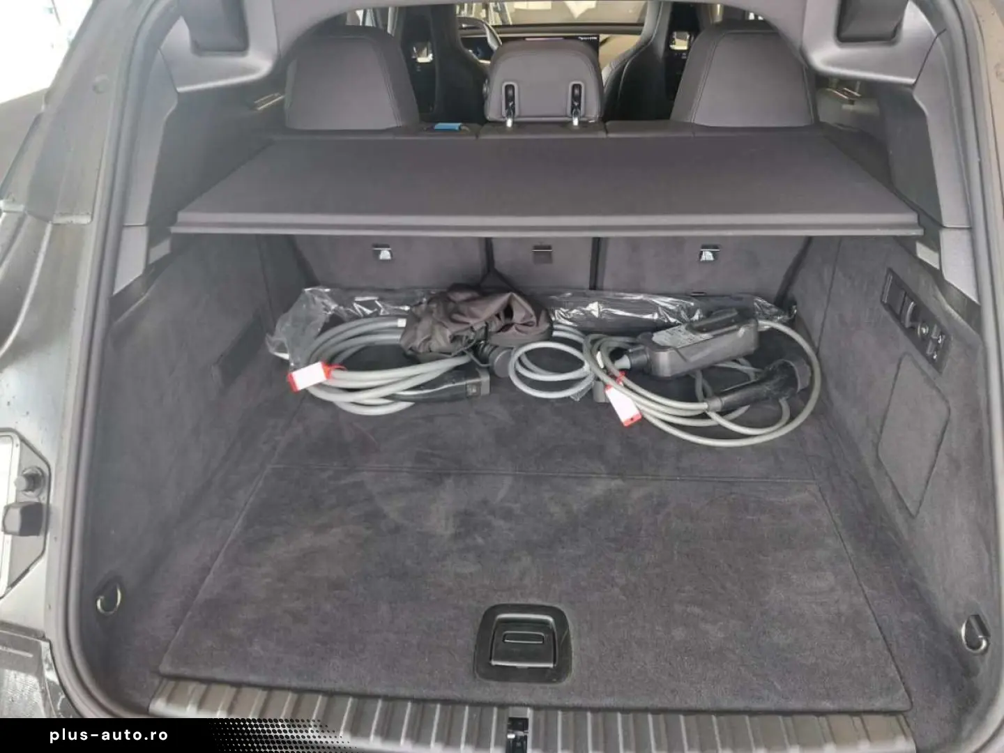BMW iX 40 Sport 2-Achs Luft AHK Sky-Lounge Laser B&W