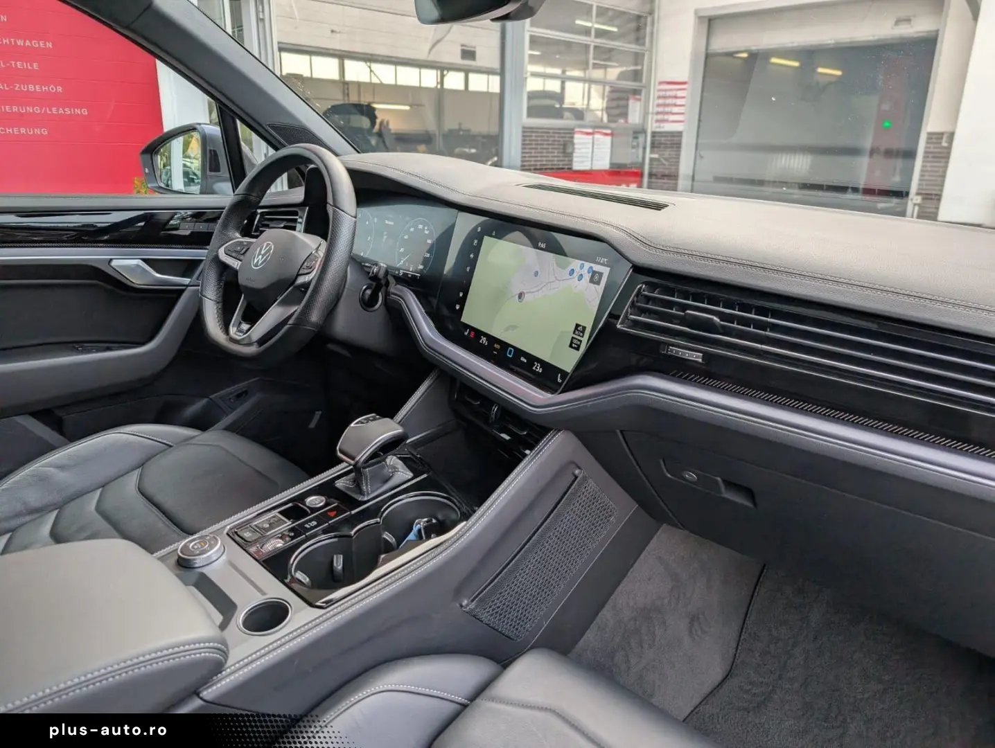 VW Touareg 3.0TDI R-Line Pano IQ Drive Kessy Matrix