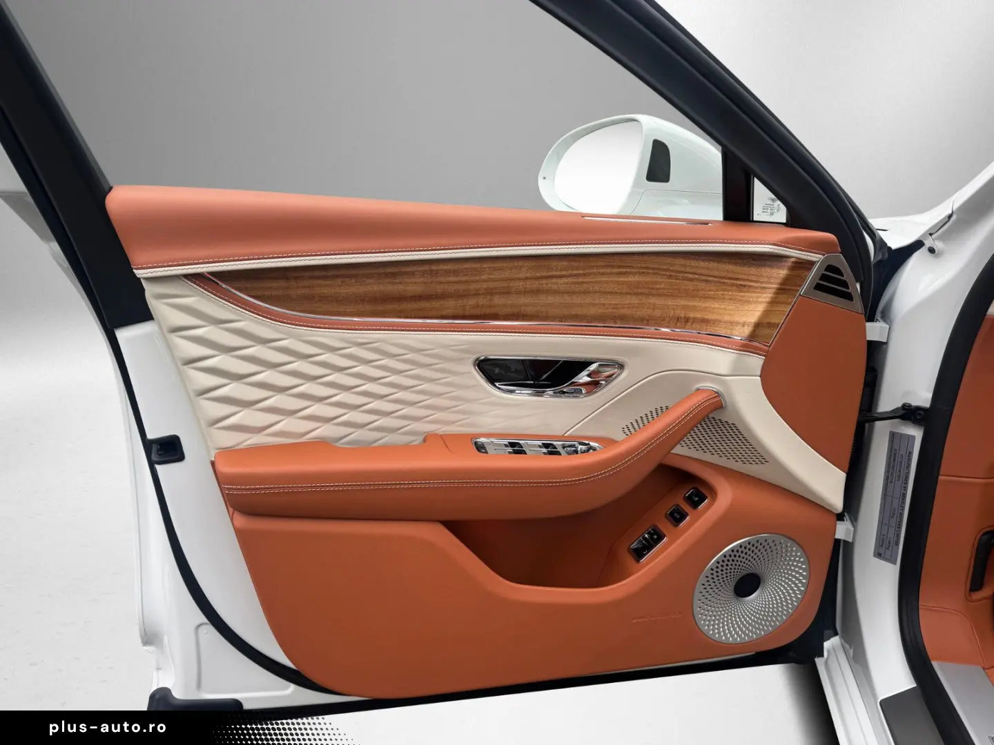 BENTLEY Flying Spur Azure V8 Hybrid MY-2026