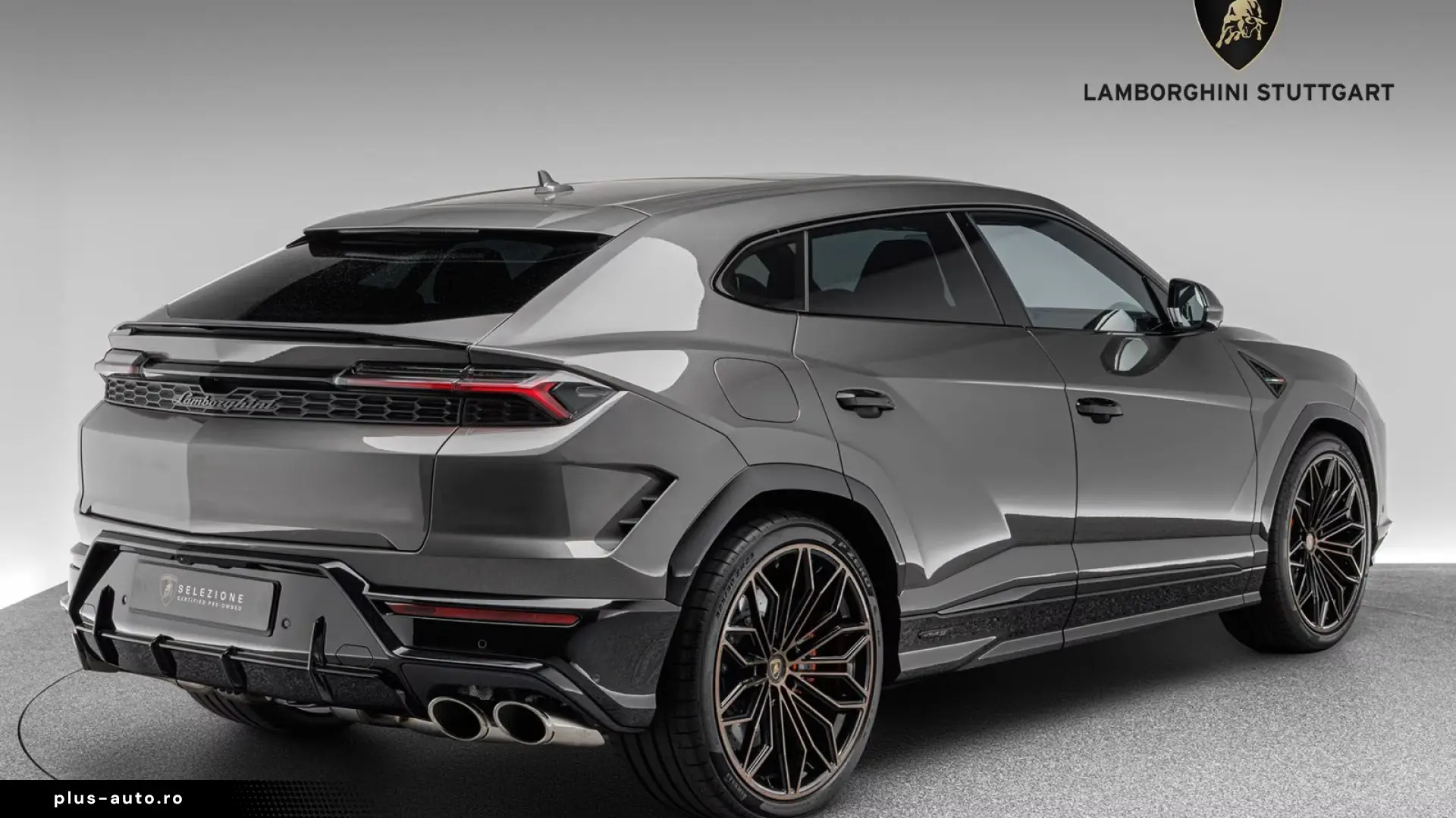Lamborghini Urus SE Corsa Tex Style package