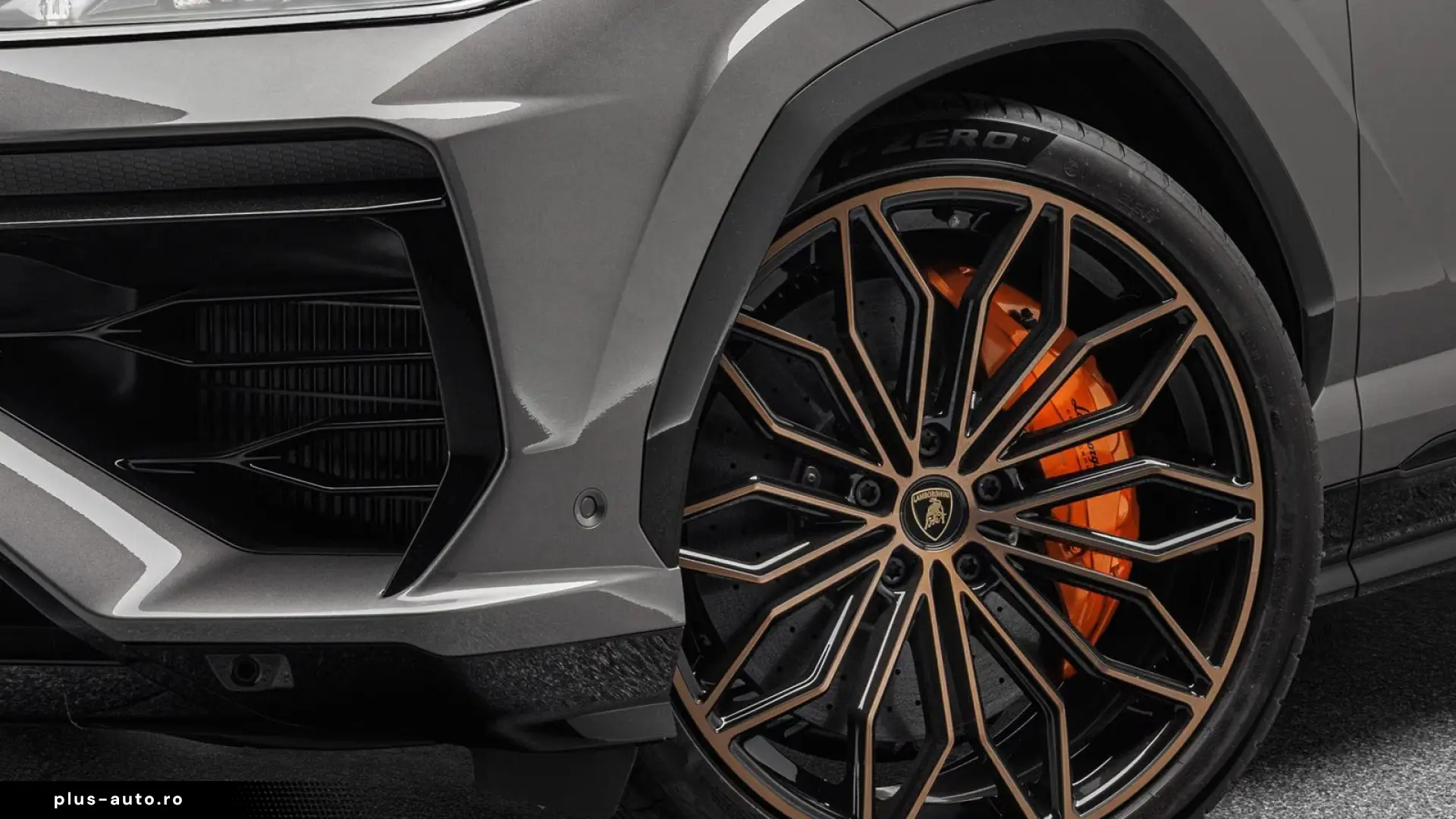 Lamborghini Urus SE Corsa Tex Style package