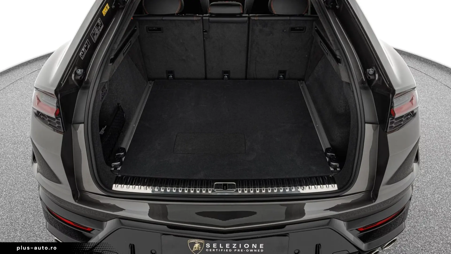 Lamborghini Urus SE Corsa Tex Style package
