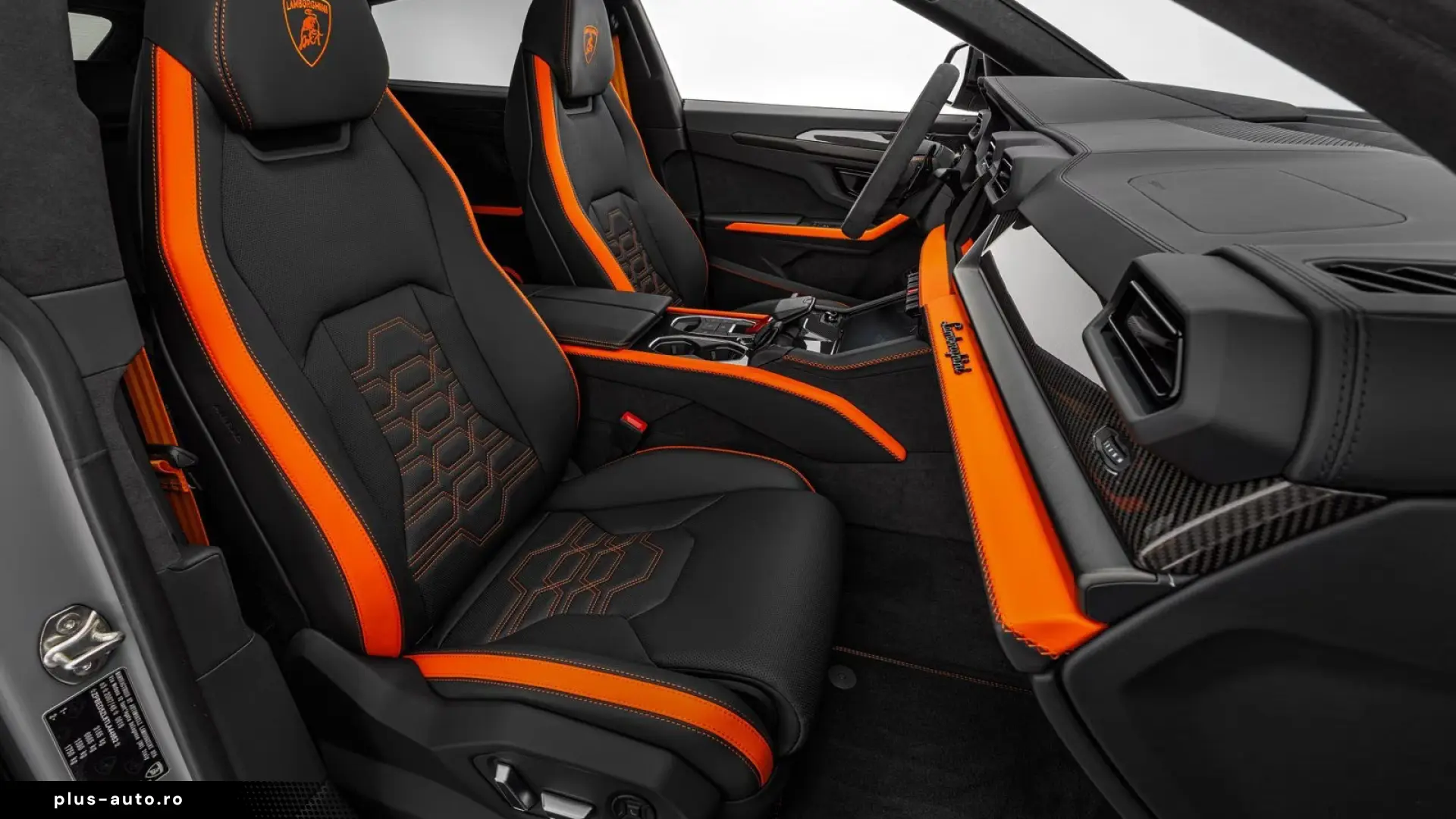 Lamborghini Urus SE Carbon Exterior Package Grigio China