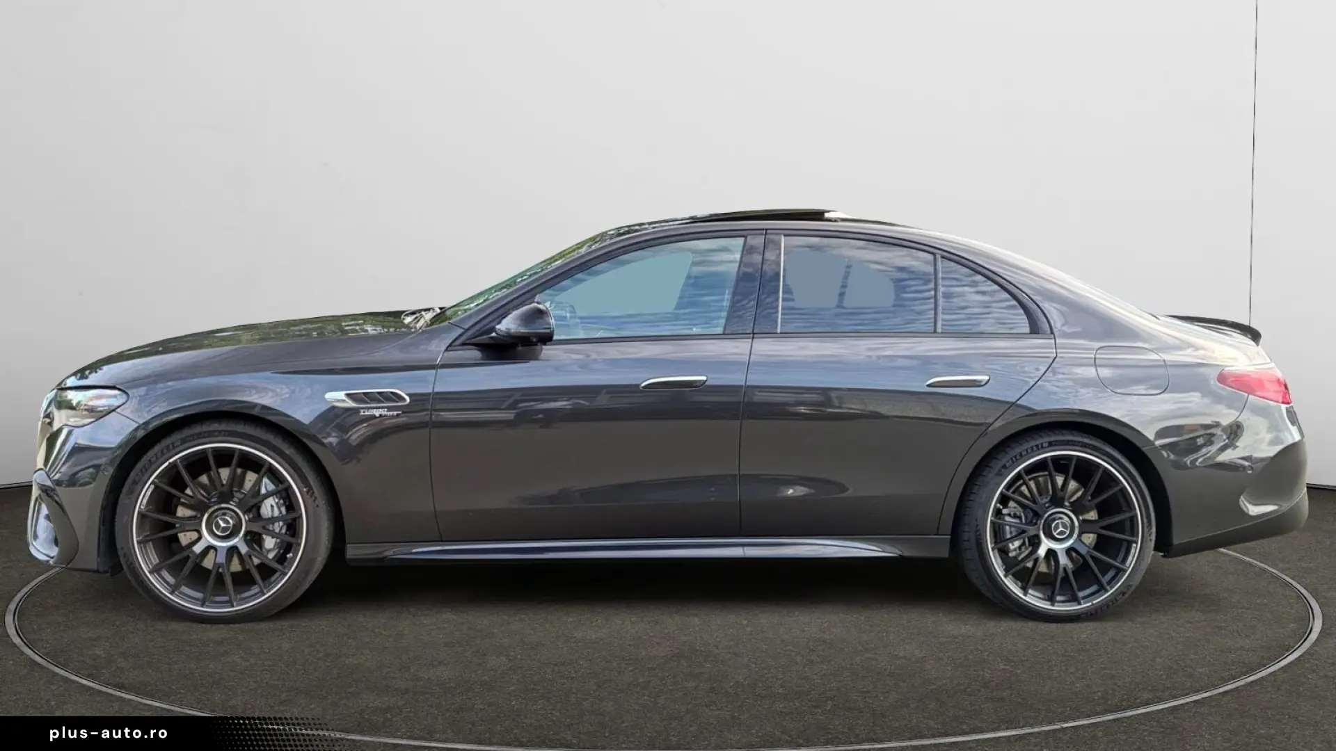 MERCEDES-AMG E 53 HYBRID   SUPERSCREEN • PANO • 360