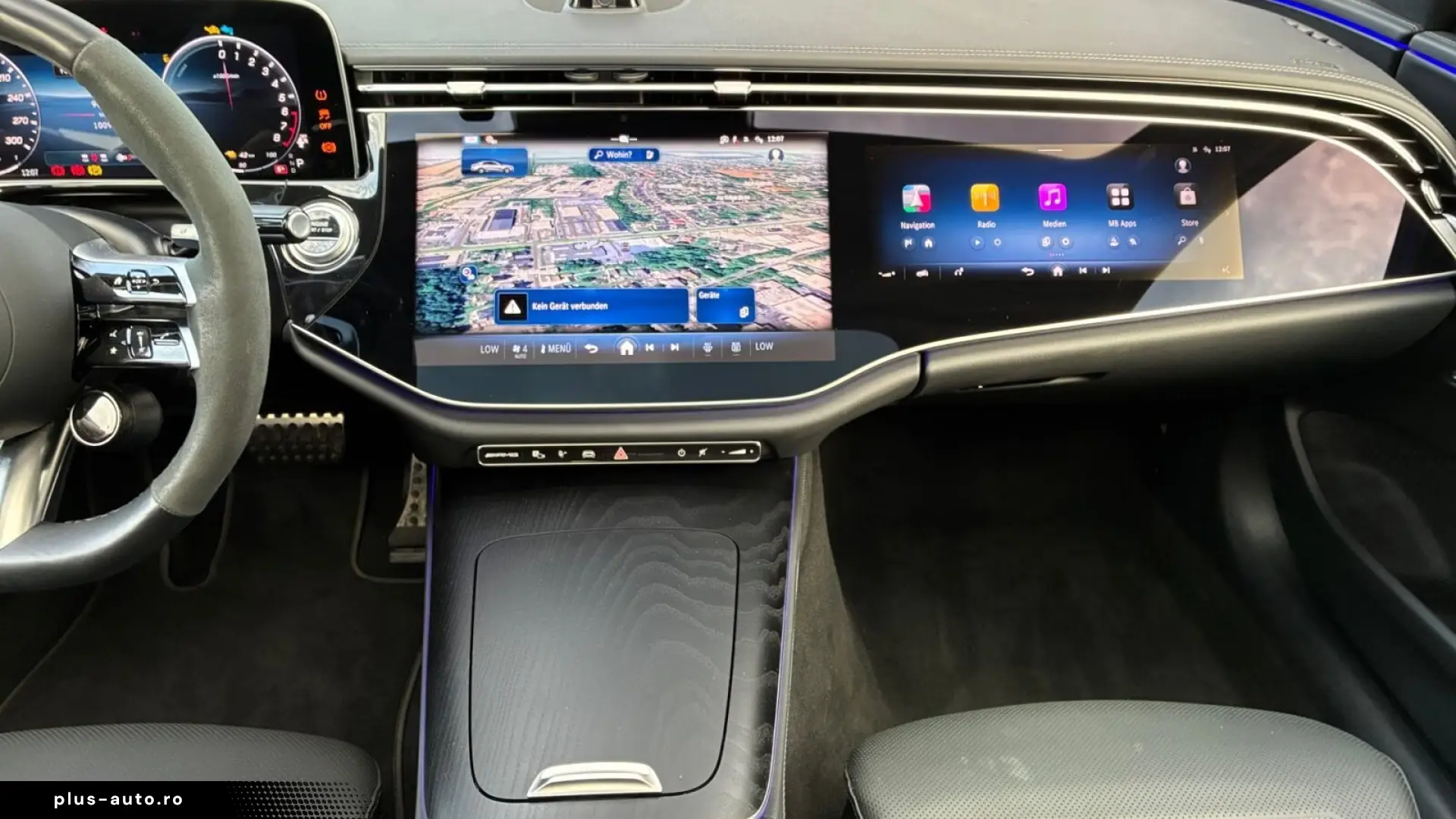 MERCEDES-AMG E 53 HYBRID   SUPERSCREEN • PANO • 360