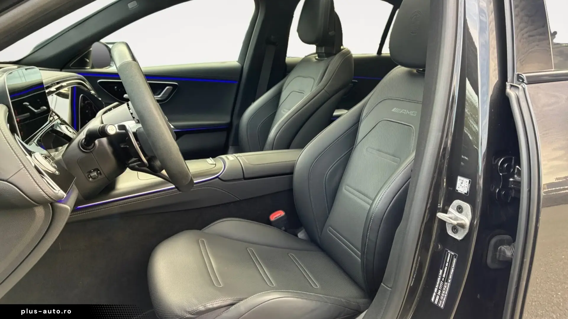 MERCEDES-AMG E 53 HYBRID   SUPERSCREEN • PANO • 360
