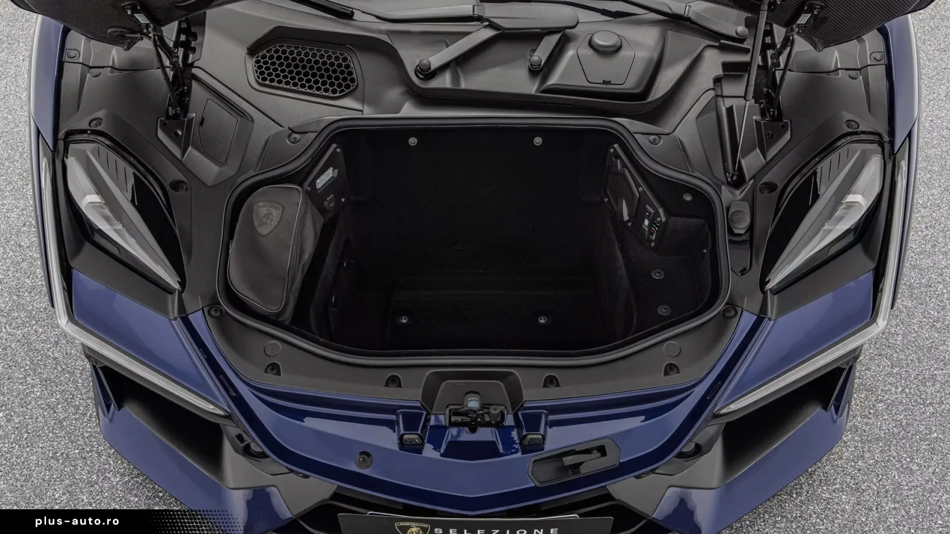 Lamborghini Revuelto Selezione 1st Hand Blu Astraeus