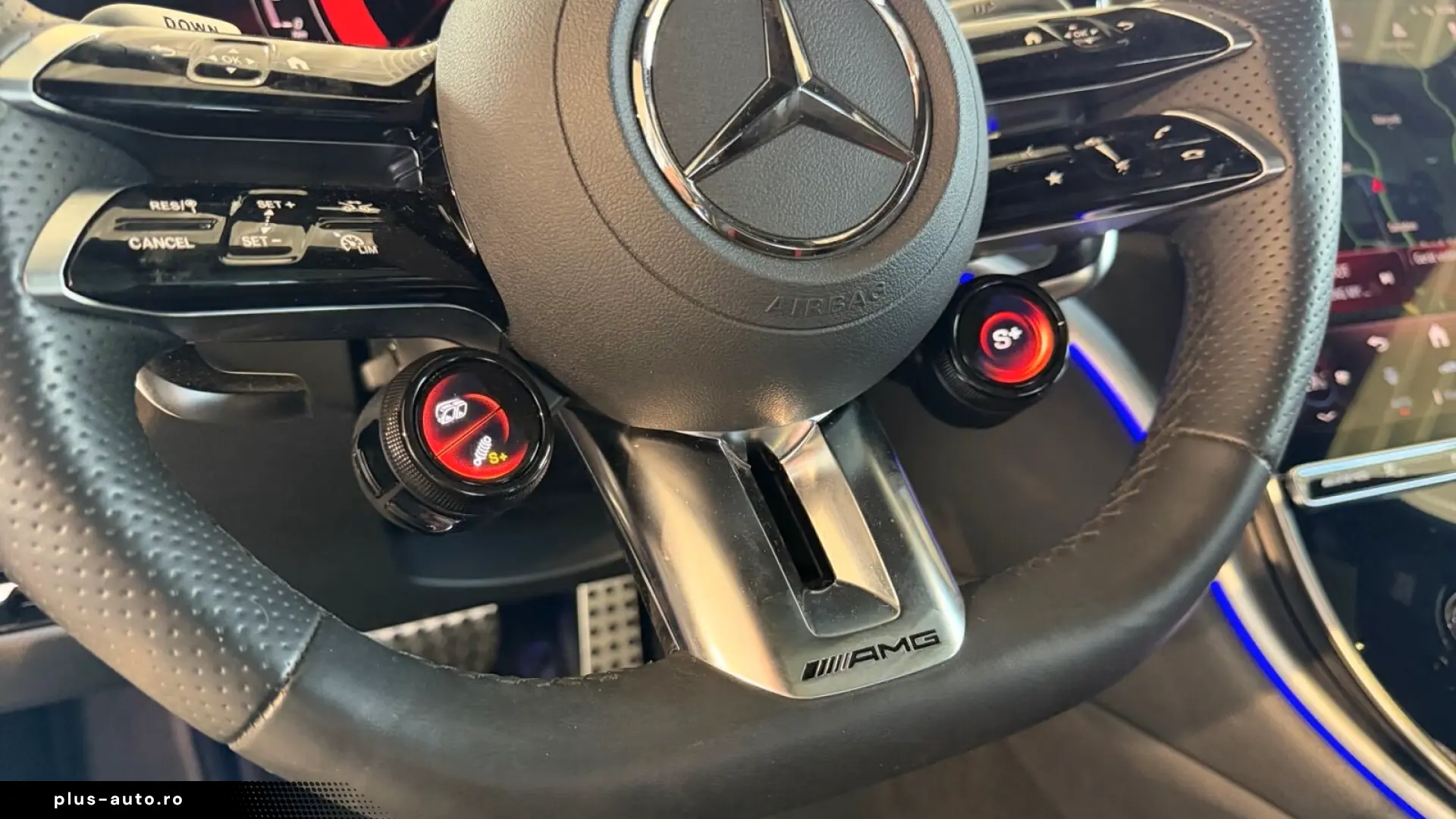 MERCEDES-AMG CLE 53 COUPÉ   AMG NIGHT • PANO 360