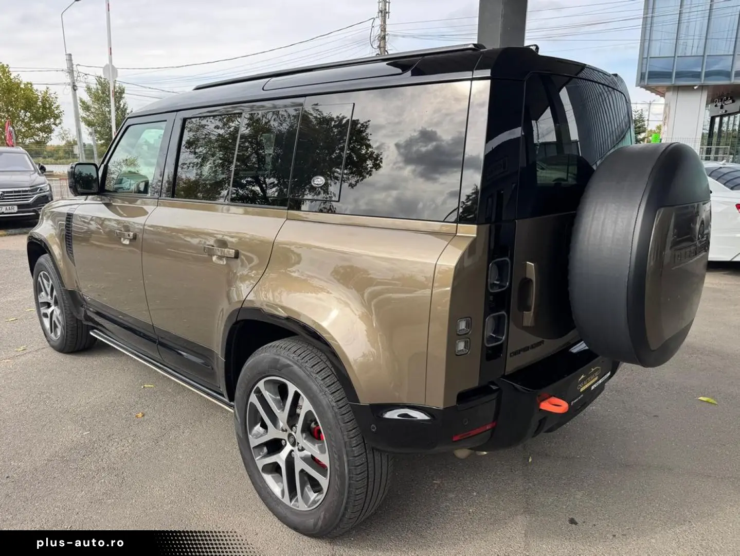 Land-Rover Defender