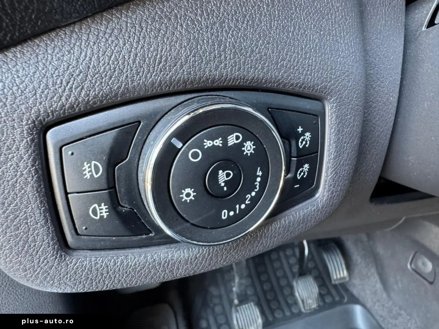 Ford Tourneo-Connect