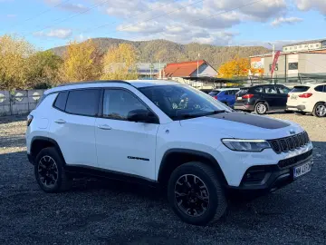 JEEP COMPASS 4xe 1.3 T PHEV 240 CP AT6 TRAILHAWK