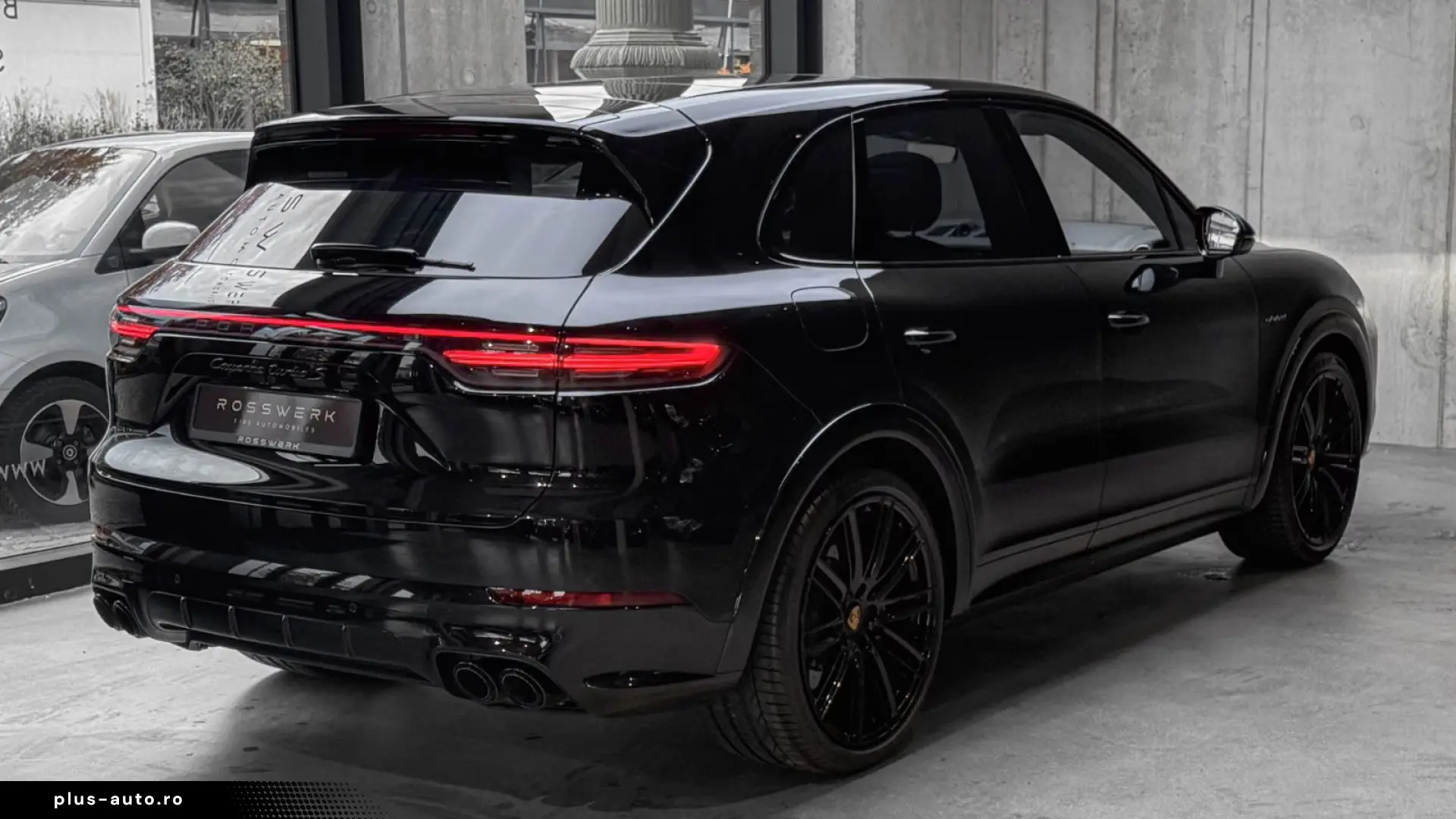 PORSCHE CAYENNE TURBO S E-HYBRID   PCCB •NIGHT MASAJ