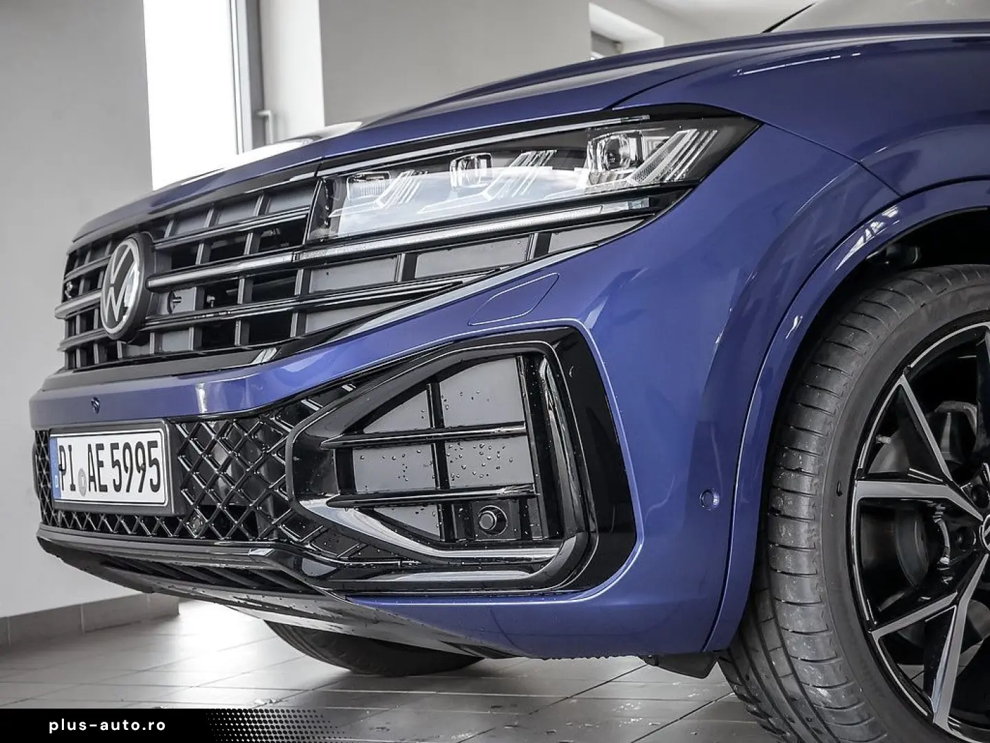 VW Touareg R-Line 3.0 TDI 4Motion tiptro. PANO AHK