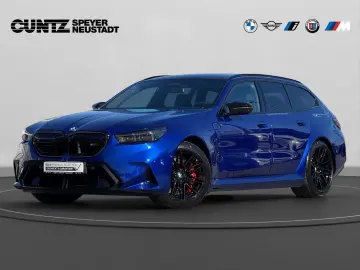 BMW M5 Touring - 360 - Bowers & Wilkins
