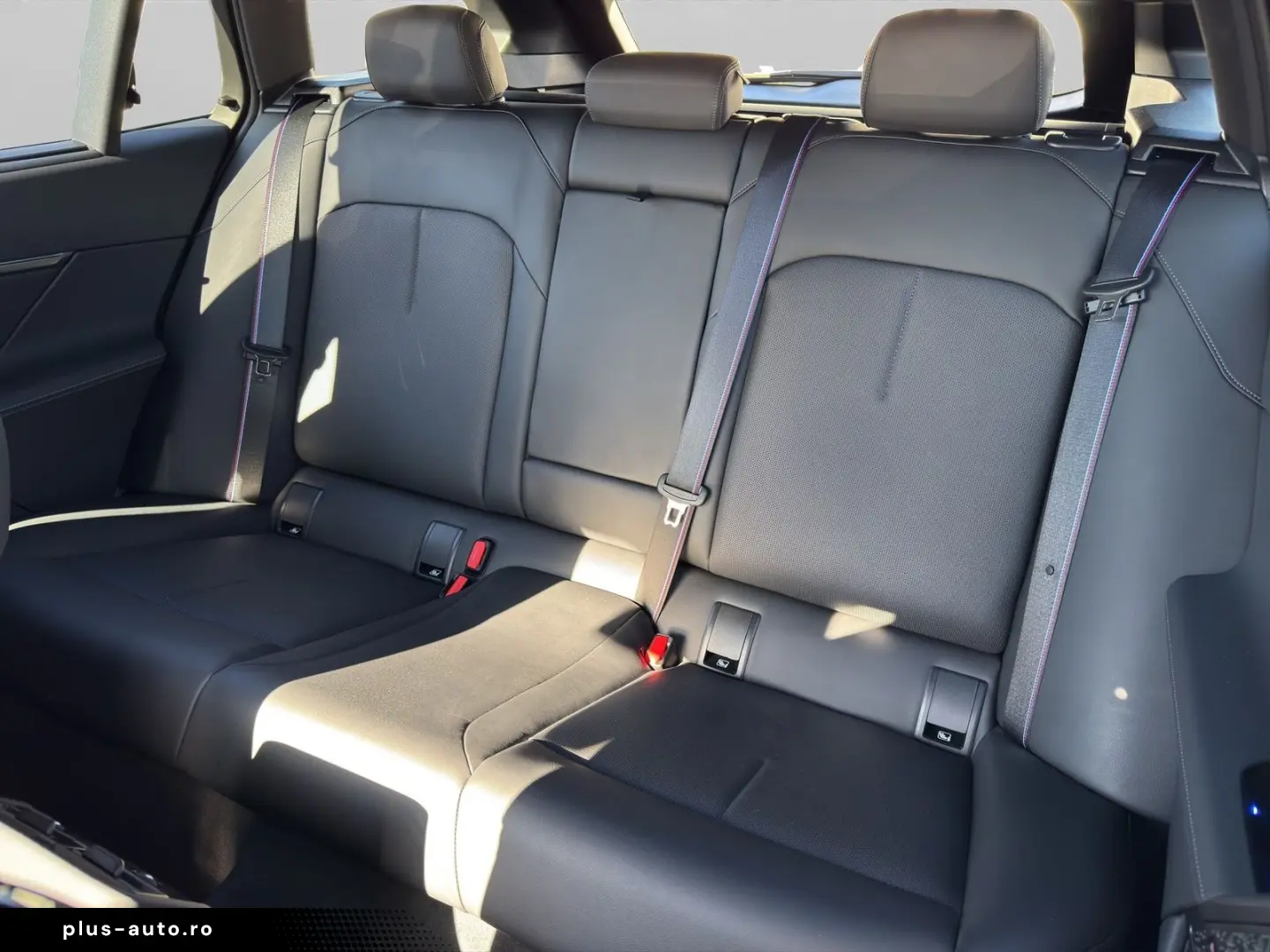 BMW M5 Touring - 360 - Bowers & Wilkins