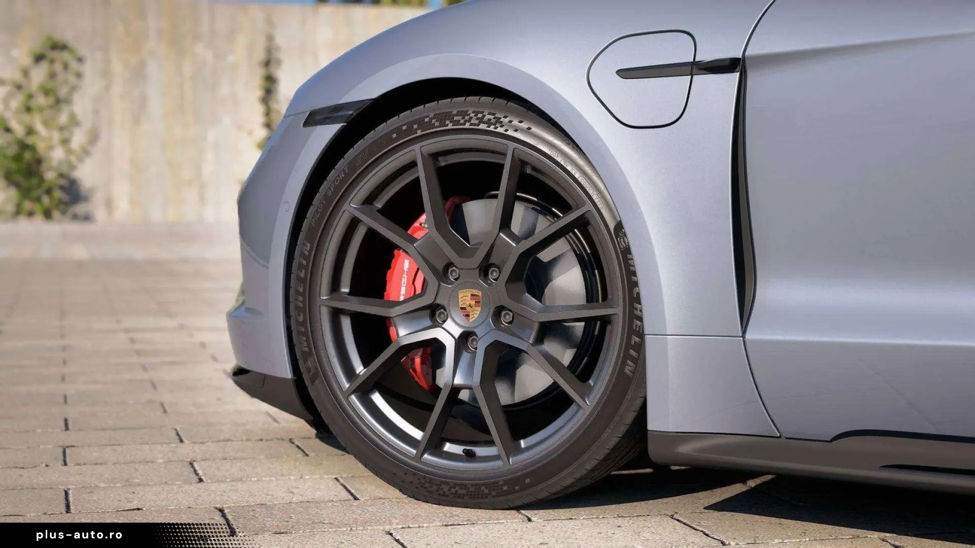 PORSCHE Taycan GTS 105 kWh SPORTDESIGN PERF BATT  CHRONO