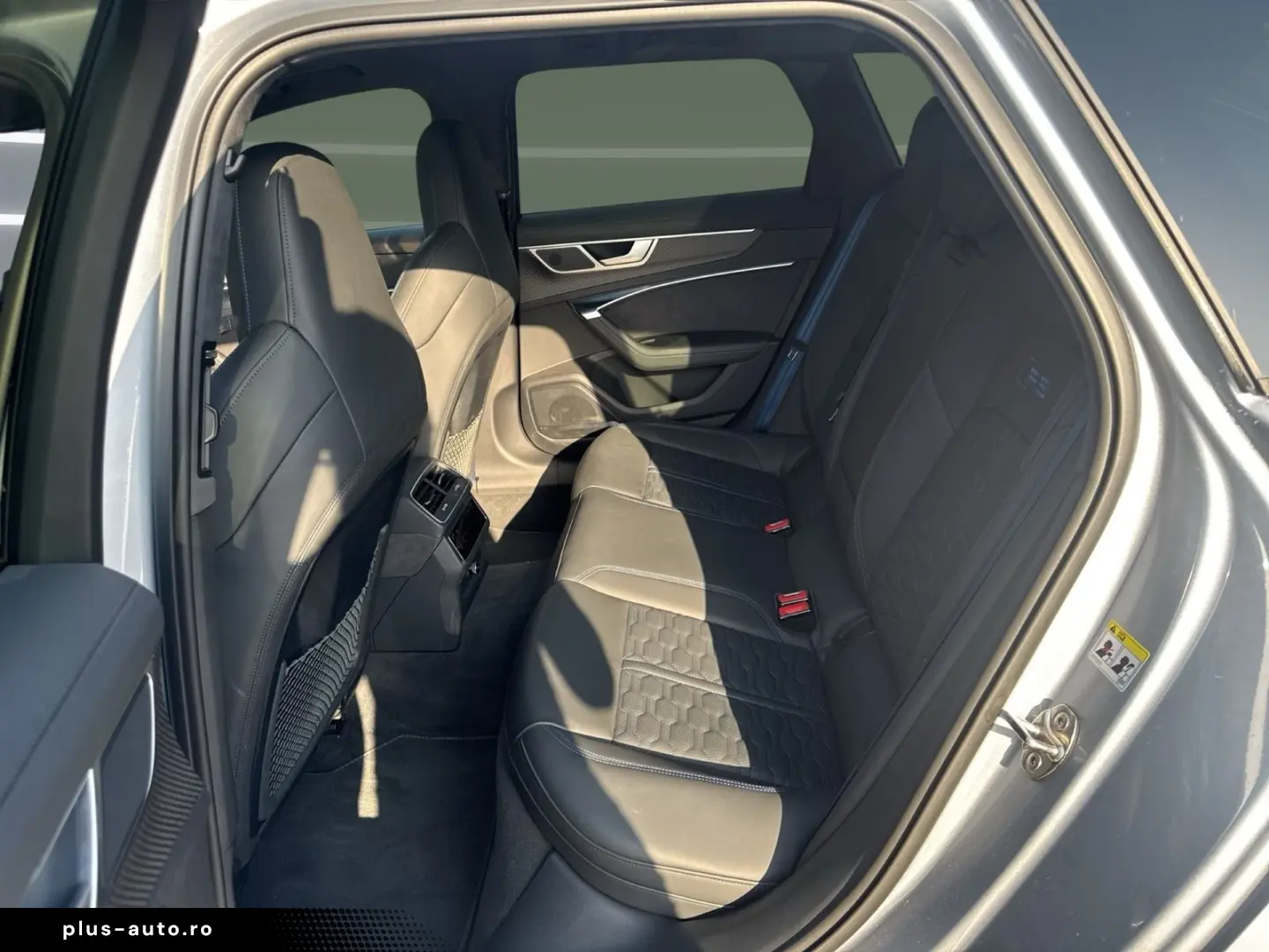AUDI RS6 Avant Performance Quattro - PANO - B&O - 360