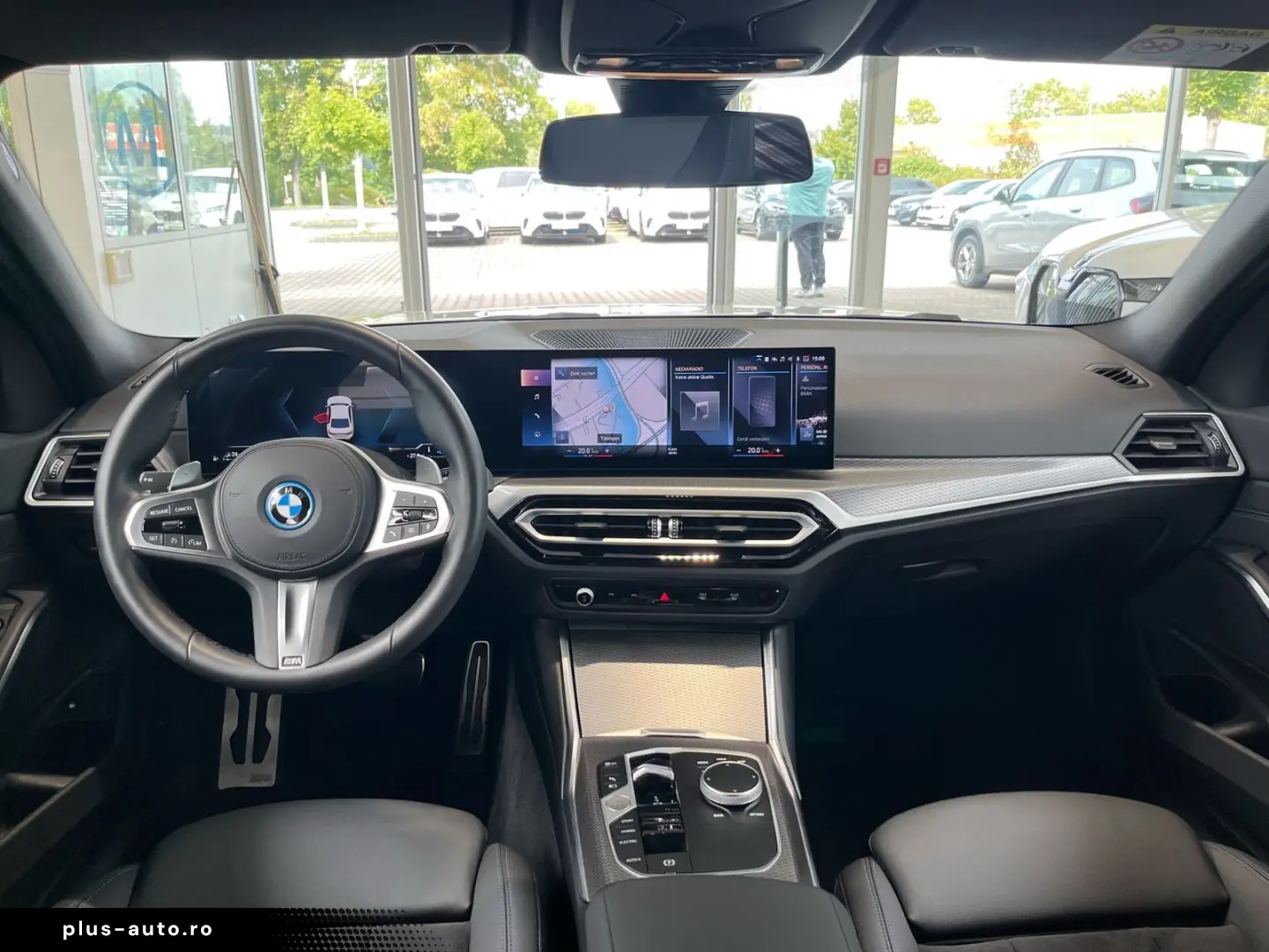 BMW 330e xDrive Limousine M Sportpaket 18  ParkingAs
