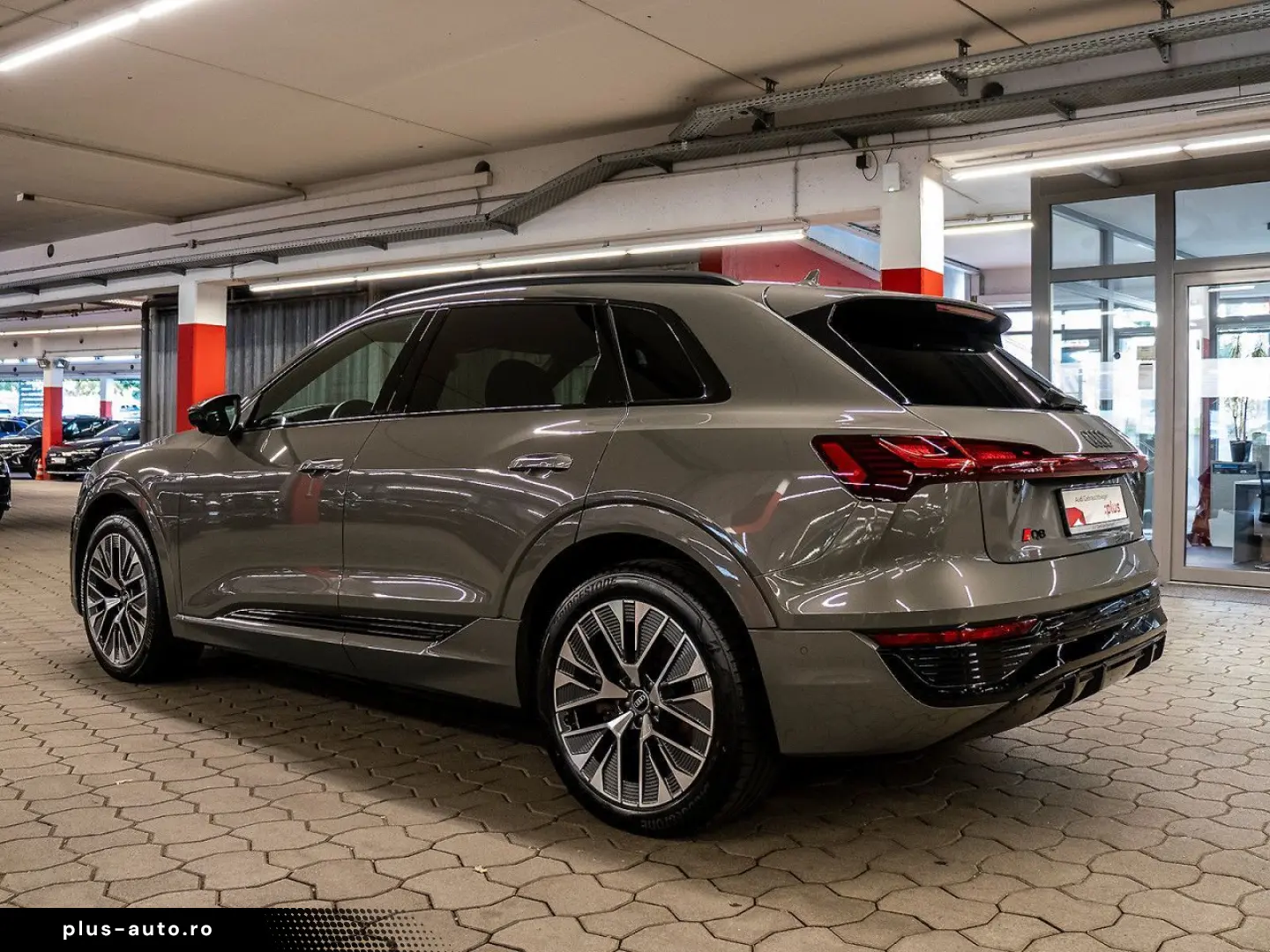 AUDI Q8 e-tron 50 quattro S line Matrix B&O 360  21