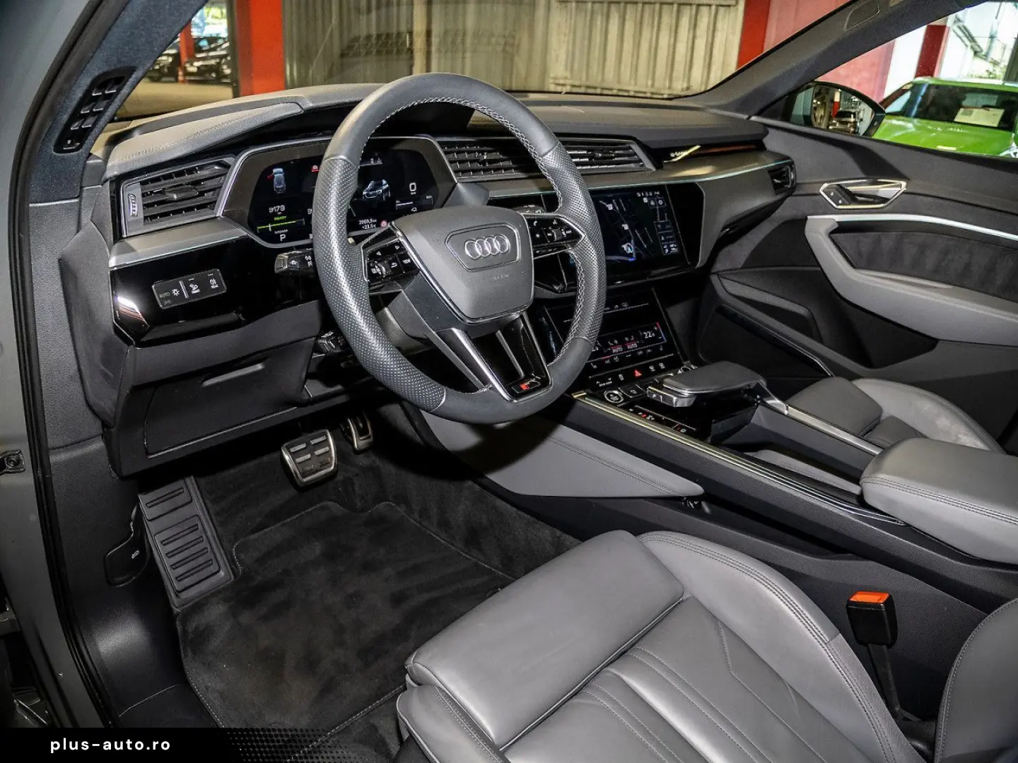 AUDI Q8 e-tron 50 quattro S line Matrix B&O 360  21