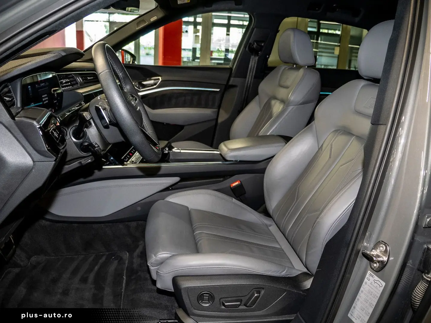 AUDI Q8 e-tron 50 quattro S line Matrix B&O 360  21