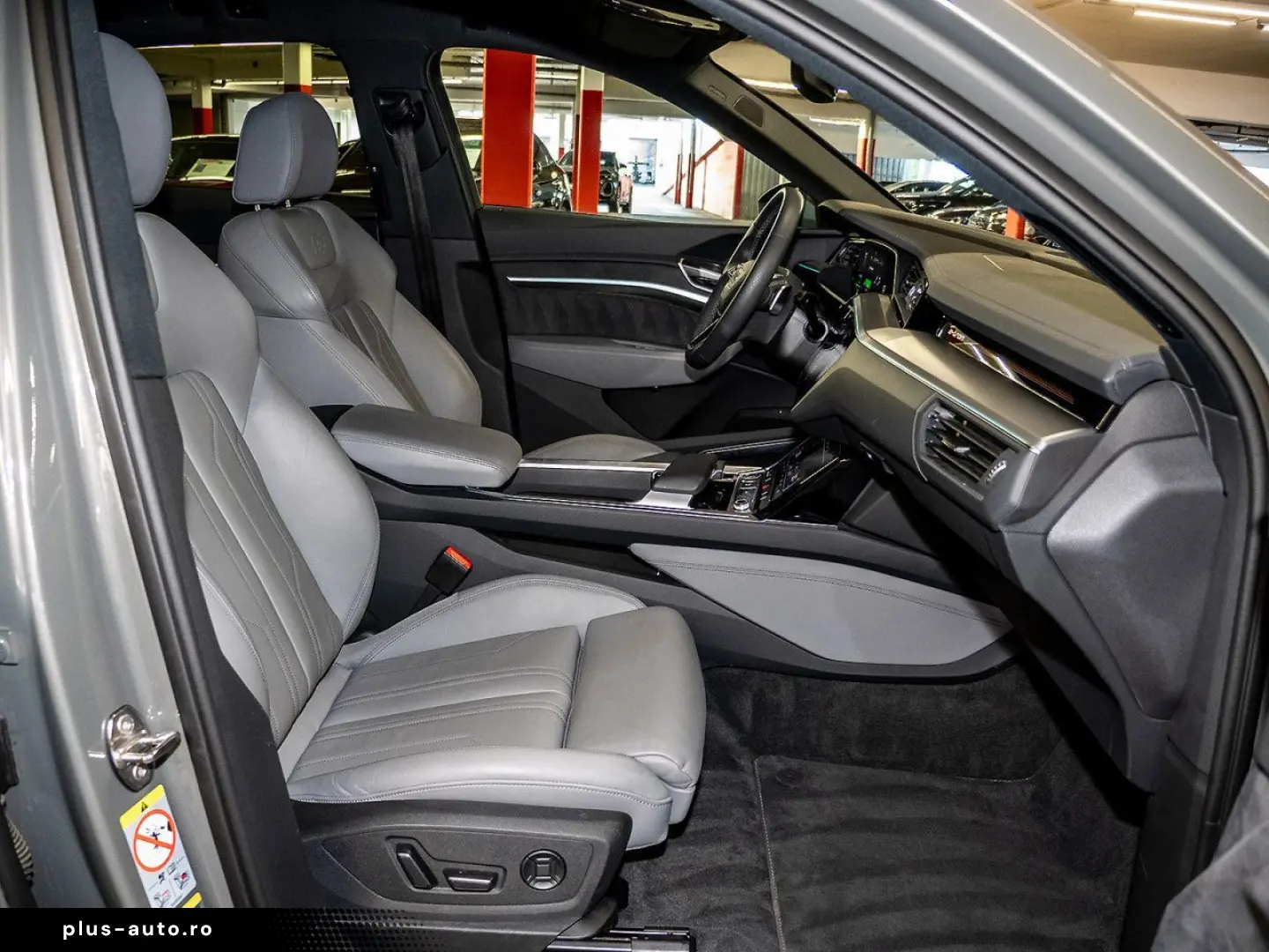 AUDI Q8 e-tron 50 quattro S line Matrix B&O 360  21