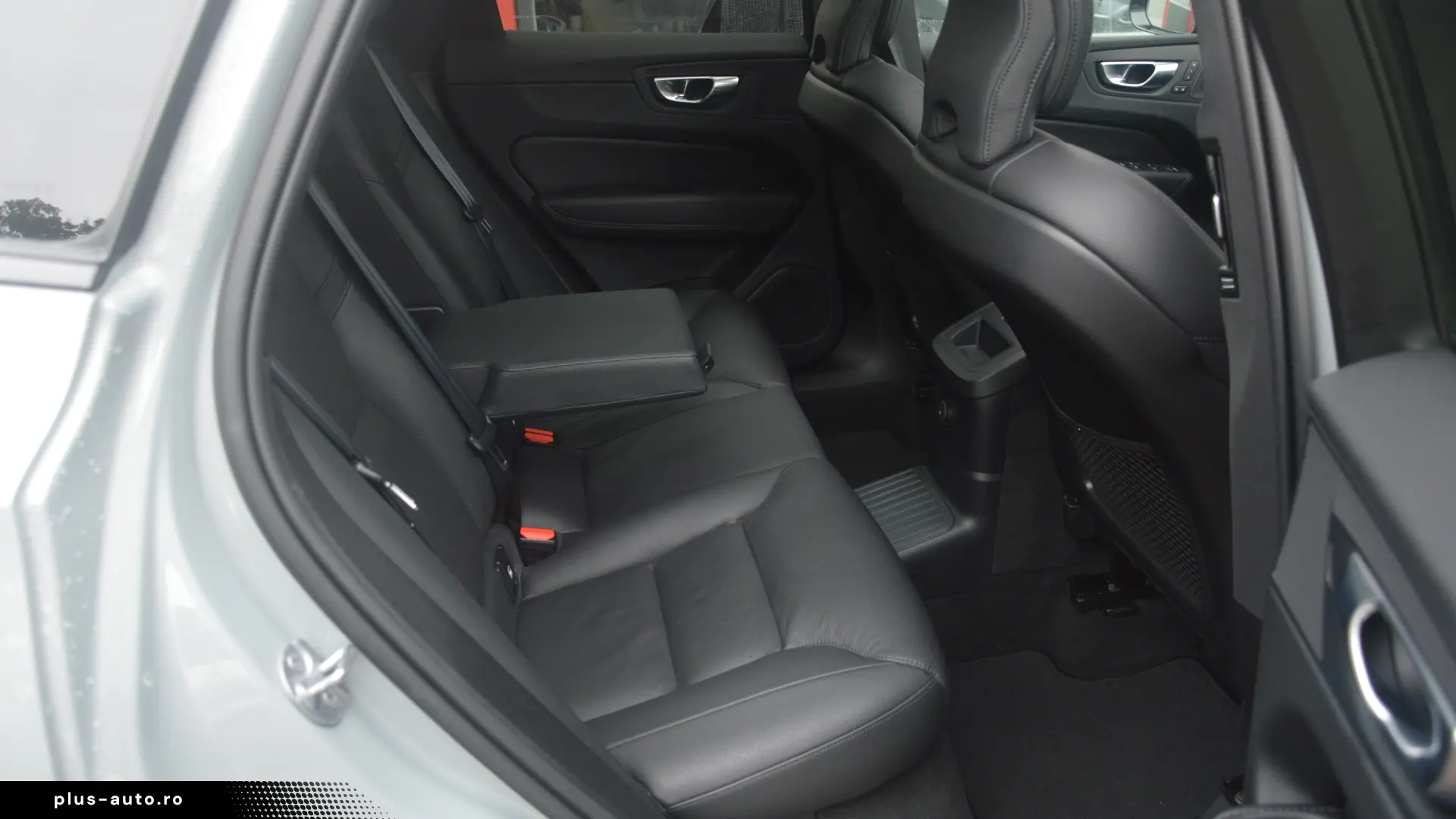 Volvo XC60 2024 Plug In