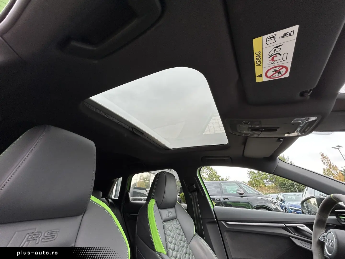 AUDI RS3 2.5TFSI S Tronic quattro PANO B&O RS-DYNAMIC