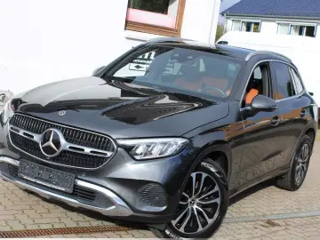 MERCEDES-BENZ GLC 220 d 4MATIC AVANTGARDE PANO