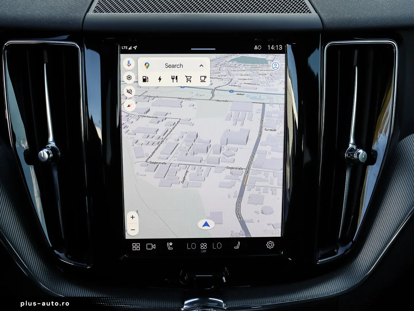 VOLVO XC60 Plus Dark Recharge Plug-In Hybrid AWD T8 Tw