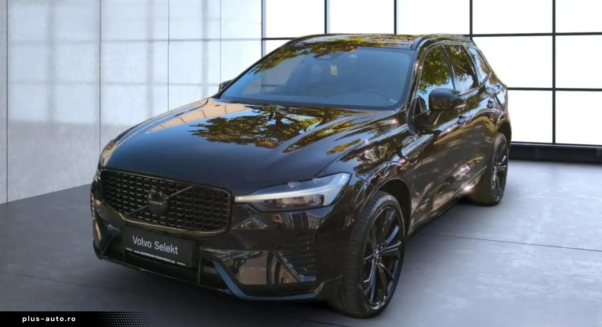 VOLVO XC60 T8 Recharge Plus Black AWD - Pano RFK