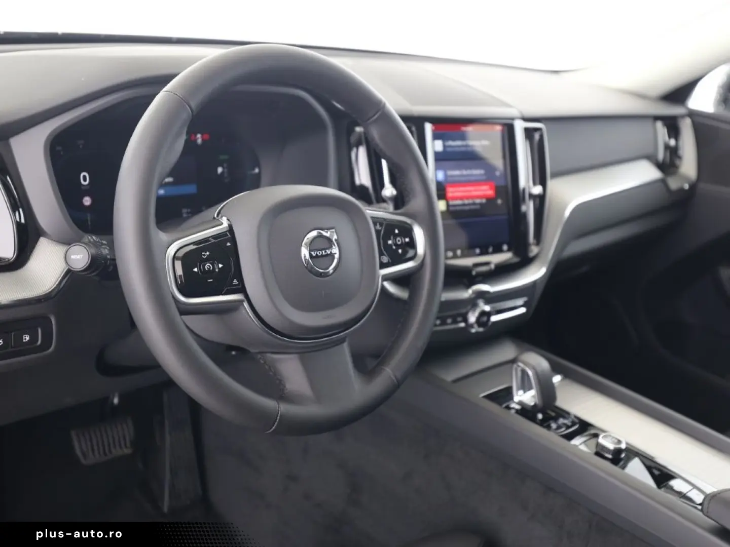 VOLVO XC60 Plus Bright Recharge Plug-In Hybrid AWD T8