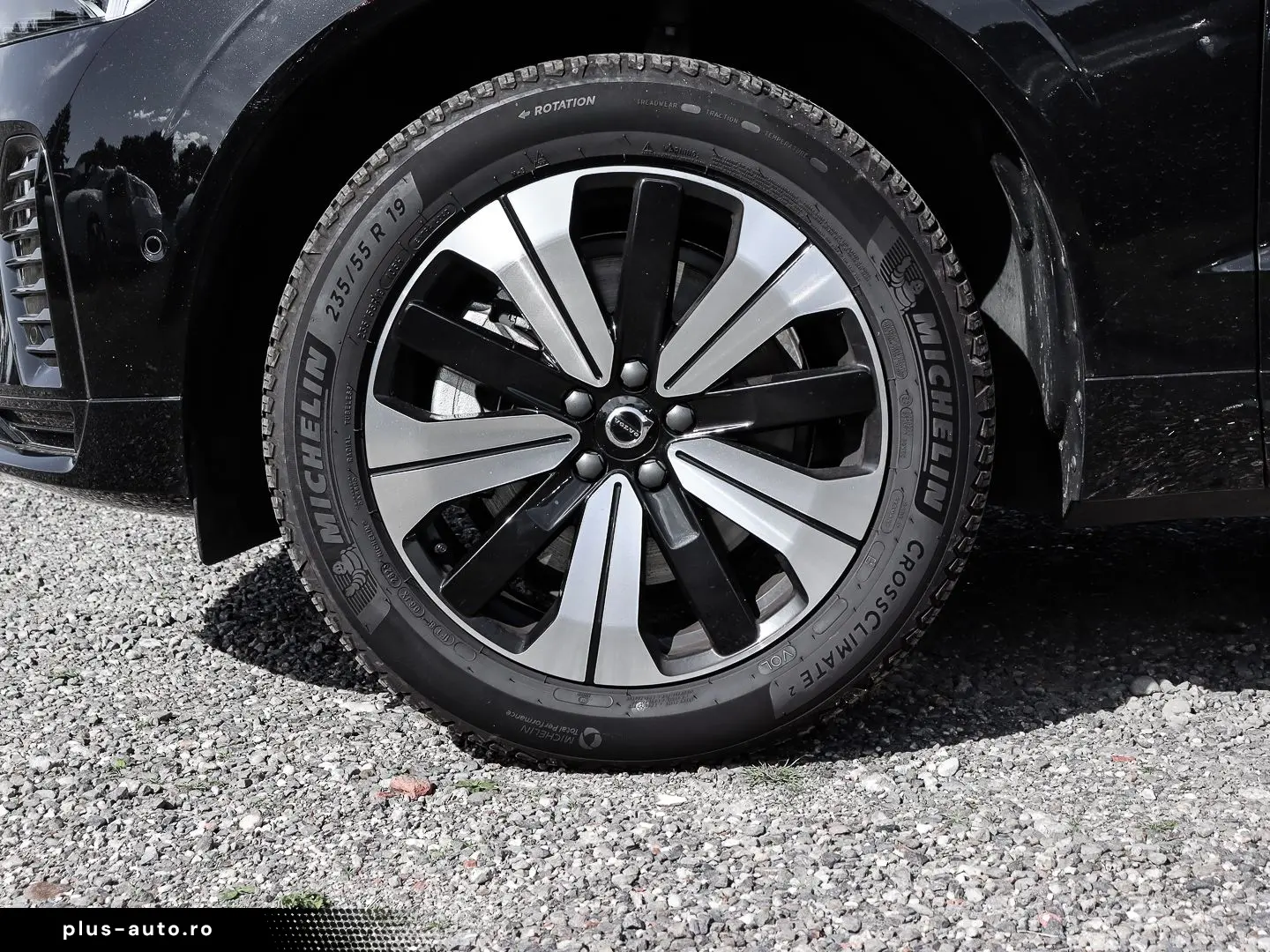 VOLVO XC60 Plus Dark Recharge Plug-In Hybrid AWD T8 Tw