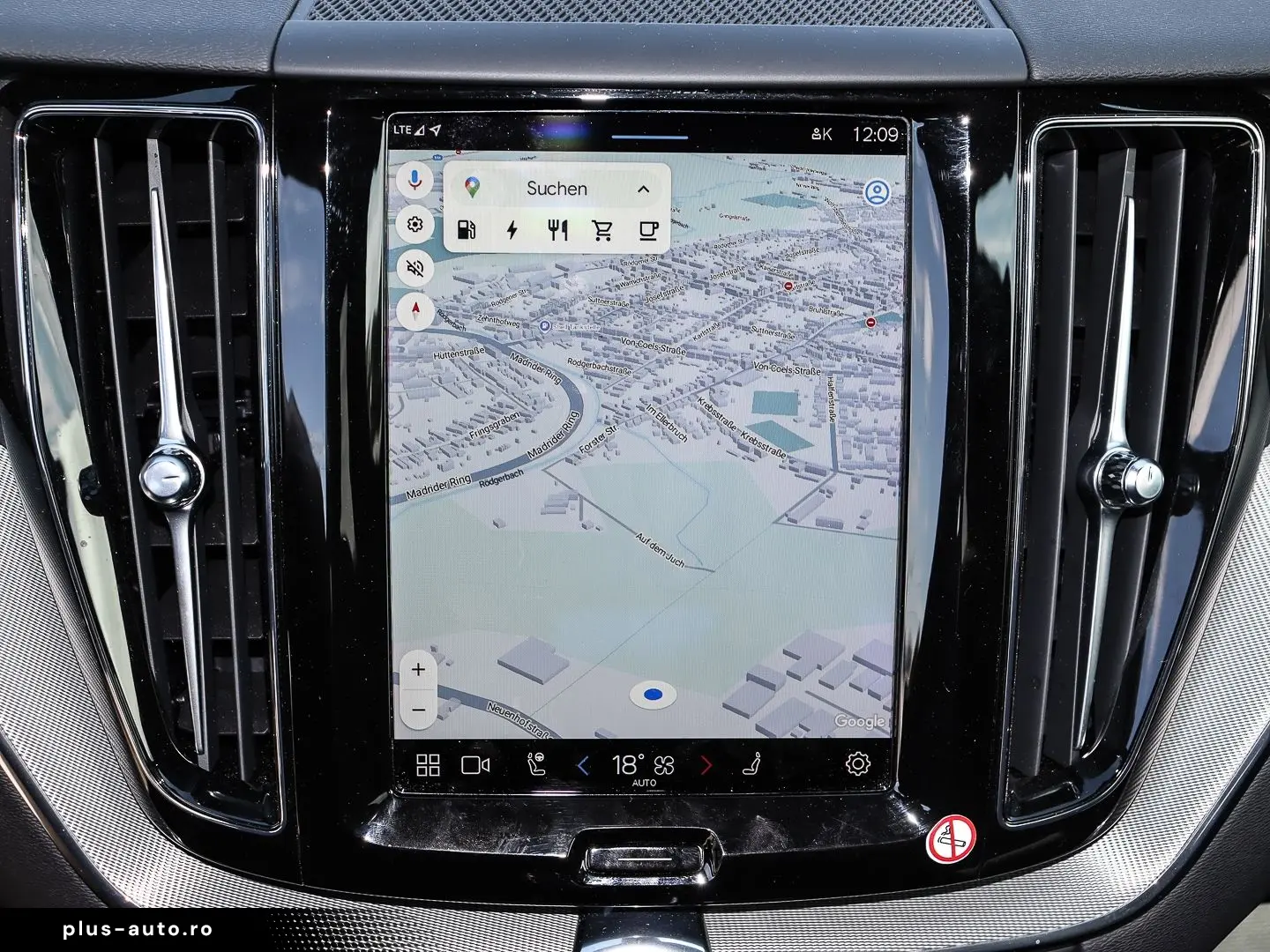 VOLVO XC60 Plus Dark Recharge Plug-In Hybrid AWD T8 Tw