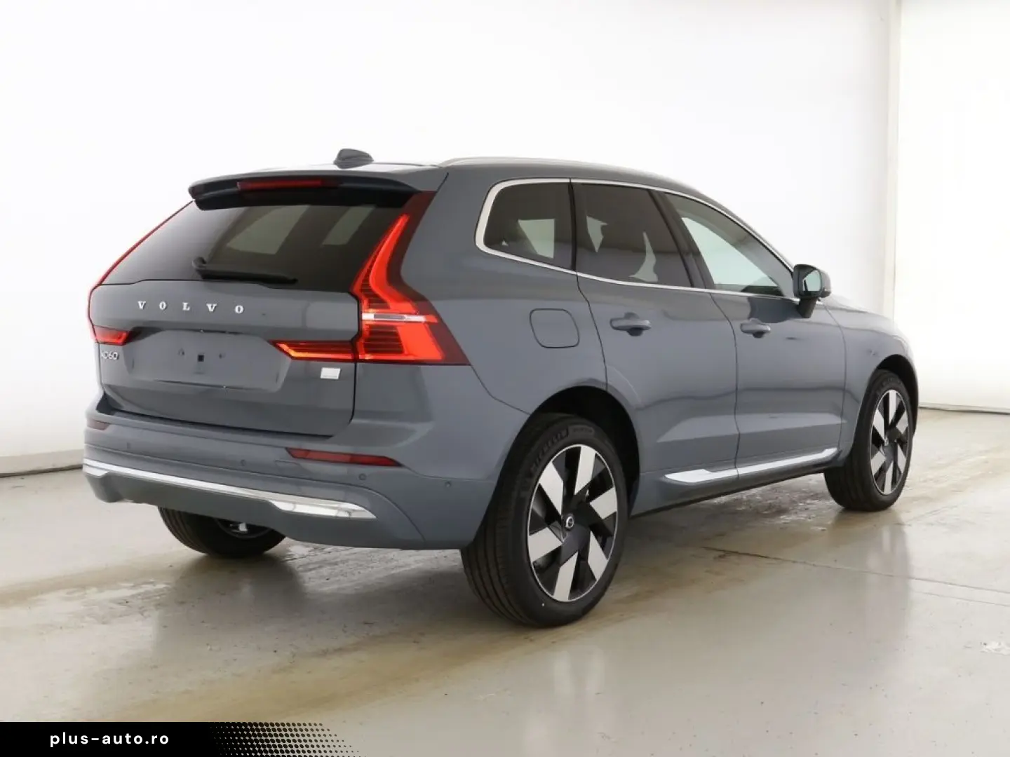 VOLVO XC60 Plus Bright Recharge Plug-In Hybrid AWD T8