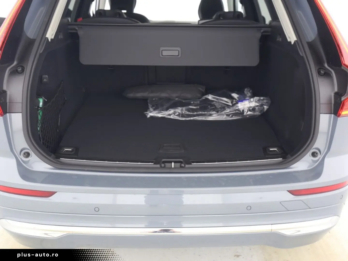 VOLVO XC60 Plus Bright Recharge Plug-In Hybrid AWD T8
