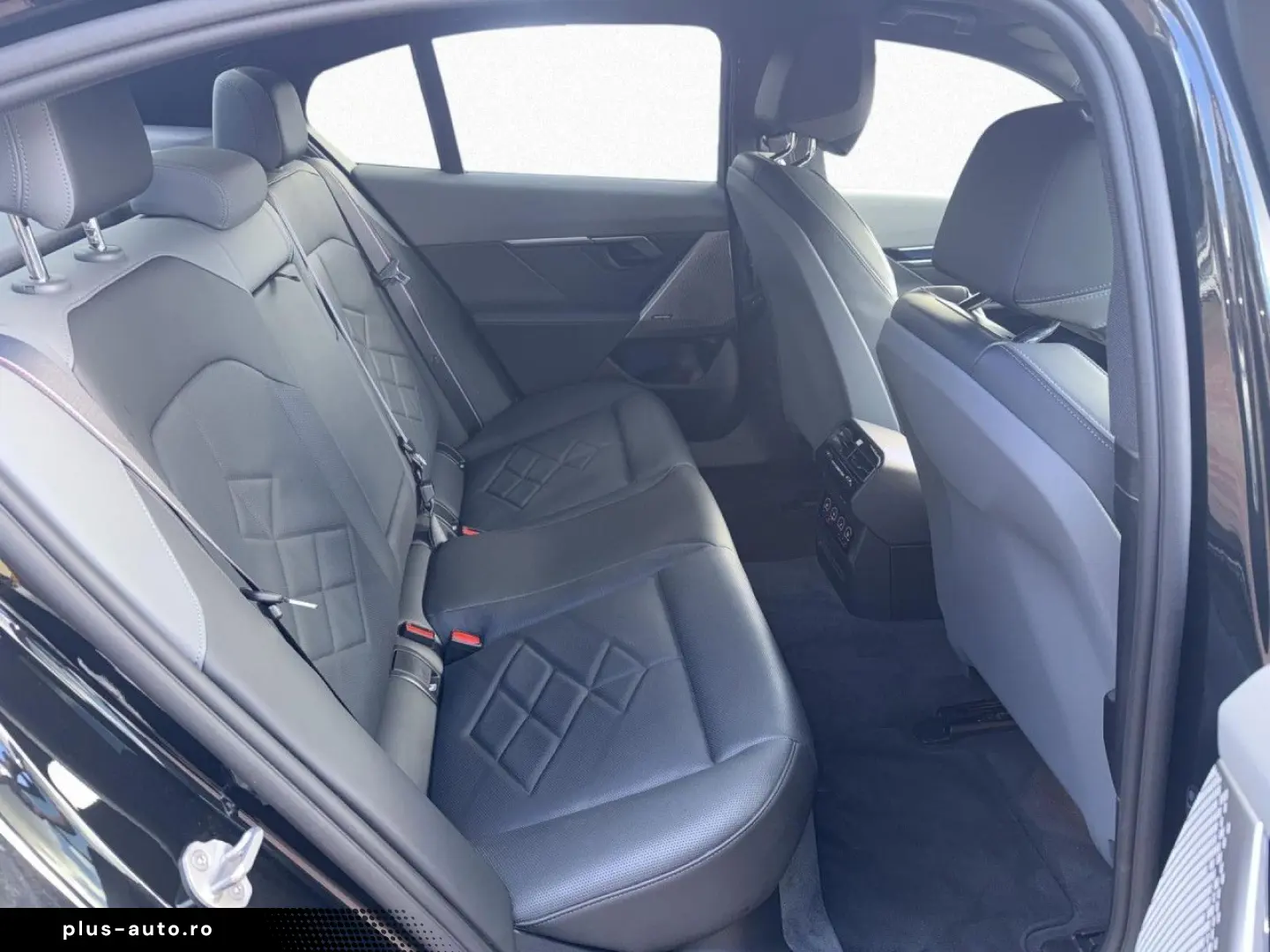 BMW 520d M SPORT PRO Iconic AdLED LivePro H K 360