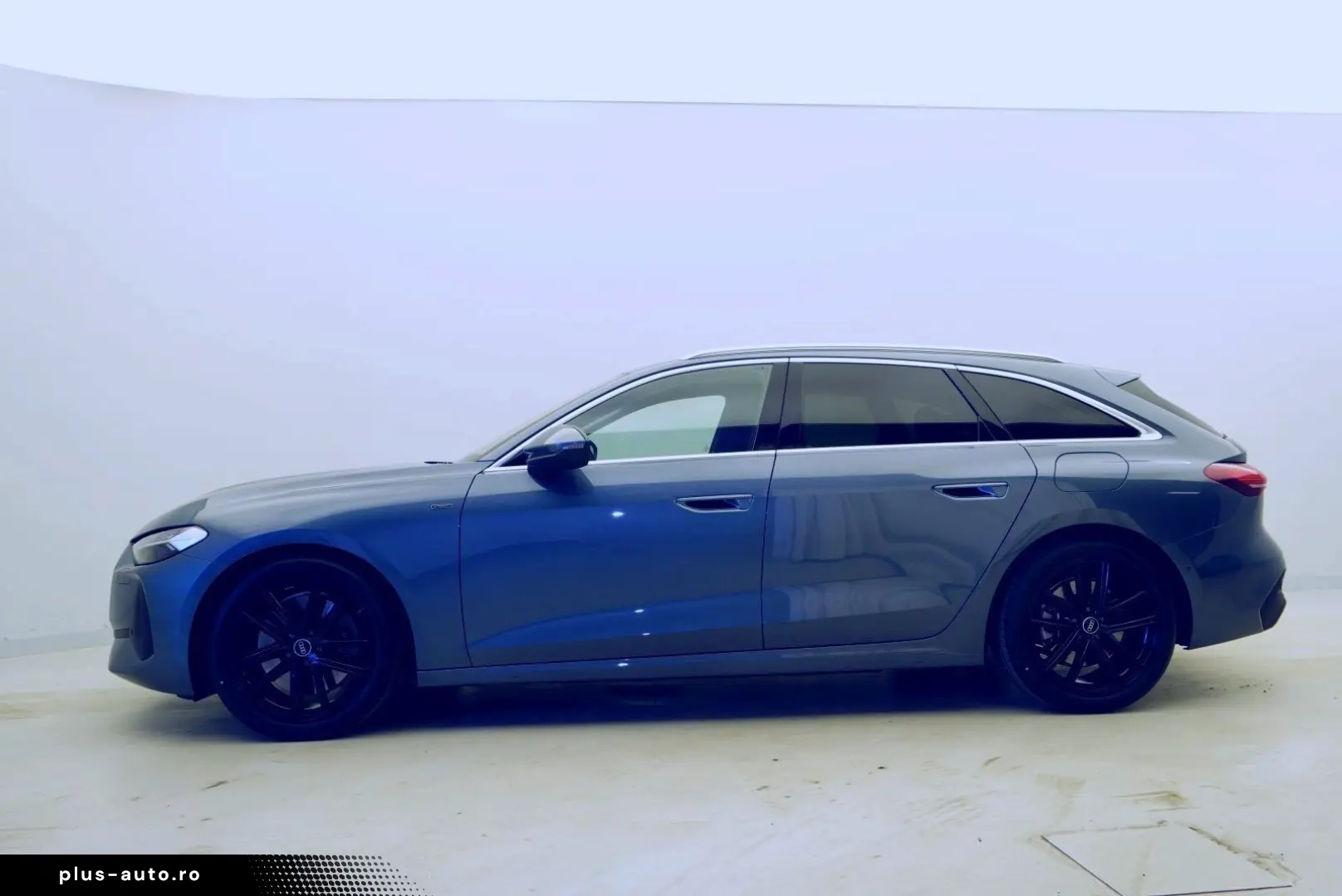 AUDI A5 Avant e-hybrid 220 kW S-TRO LED RFK NAVI ACC