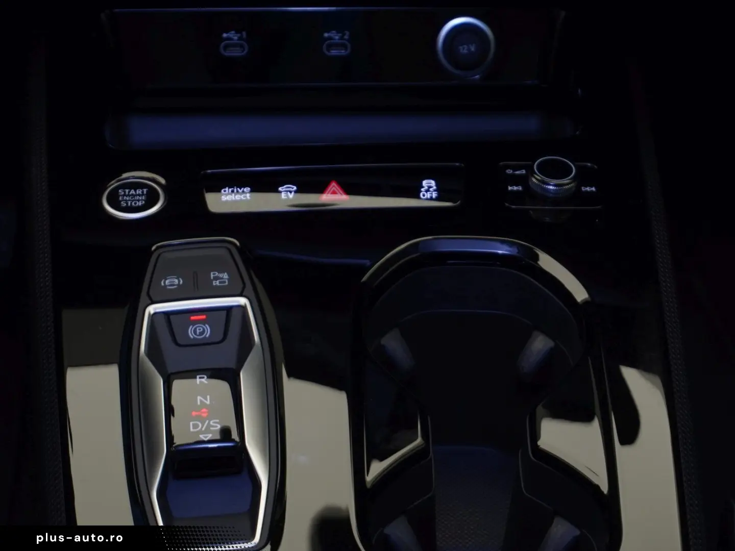 AUDI A5 Avant e-hybrid 220 kW S-TRO LED RFK NAVI ACC