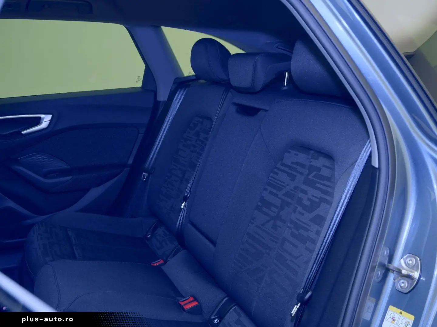 AUDI A5 Avant e-hybrid 220 kW S-TRO LED RFK NAVI ACC