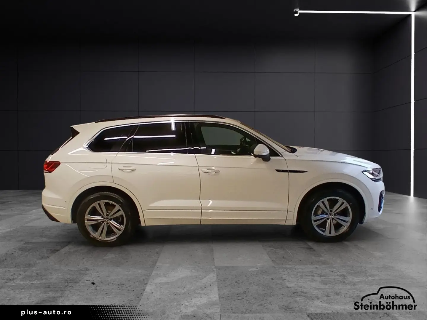 VW Touareg R-Line AHK Pano Standhzg HUD Bluetooth