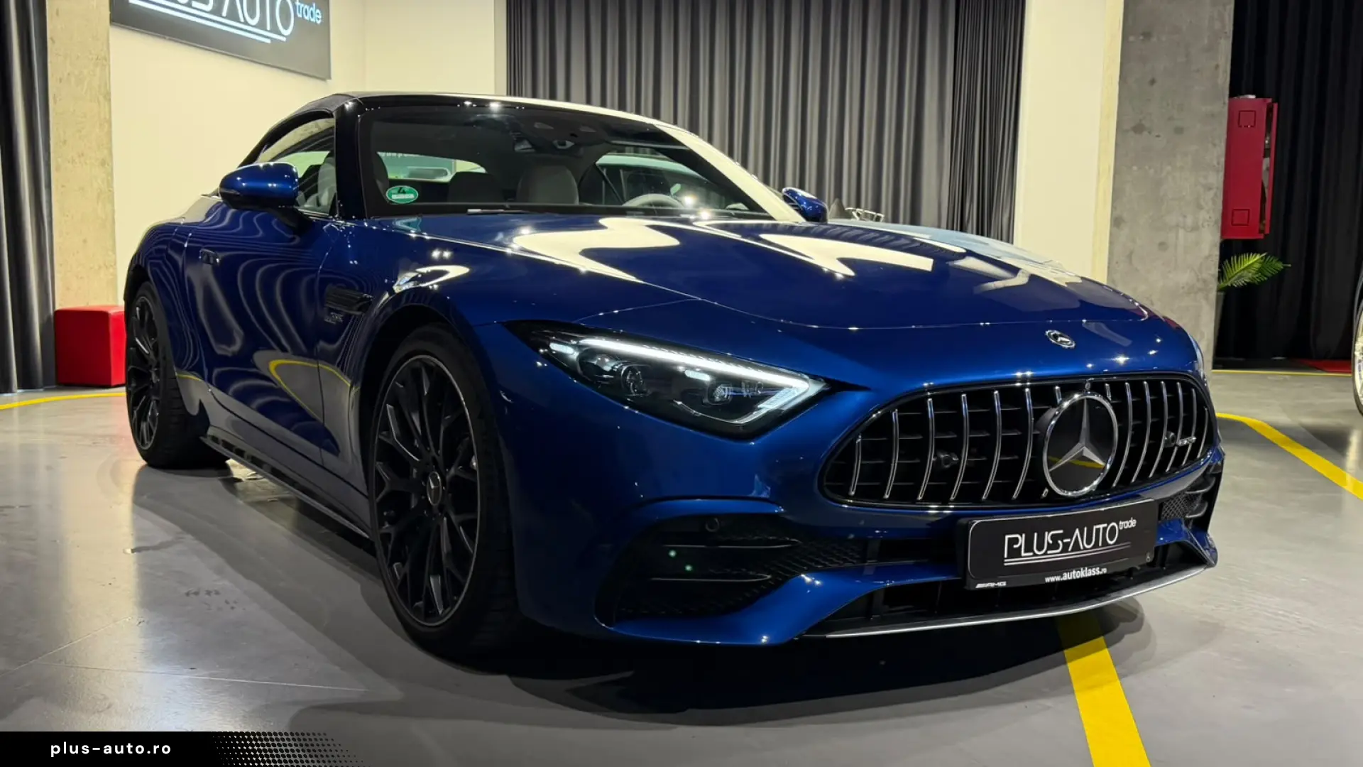 Mercedes-Benz SL43 AMG - Spectral Blue   Manufaktur