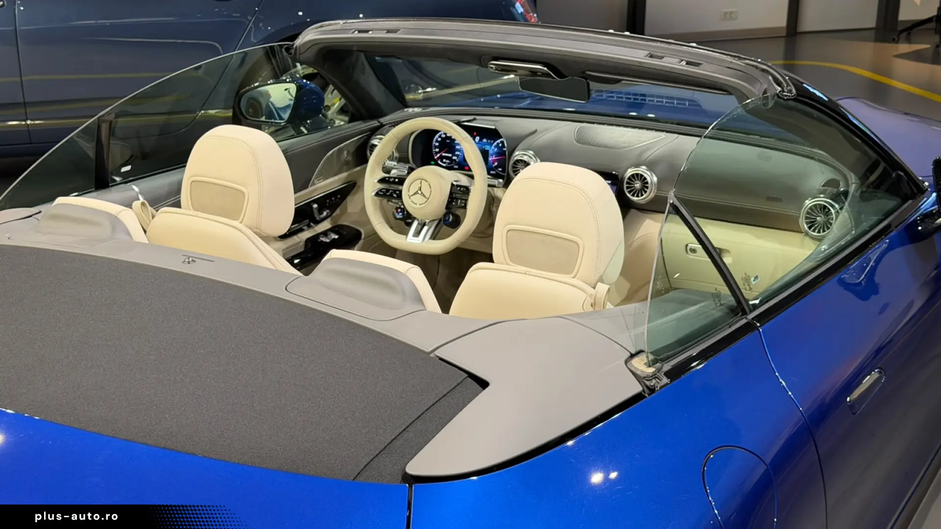 Mercedes-Benz SL43 AMG - Spectral Blue   Manufaktur
