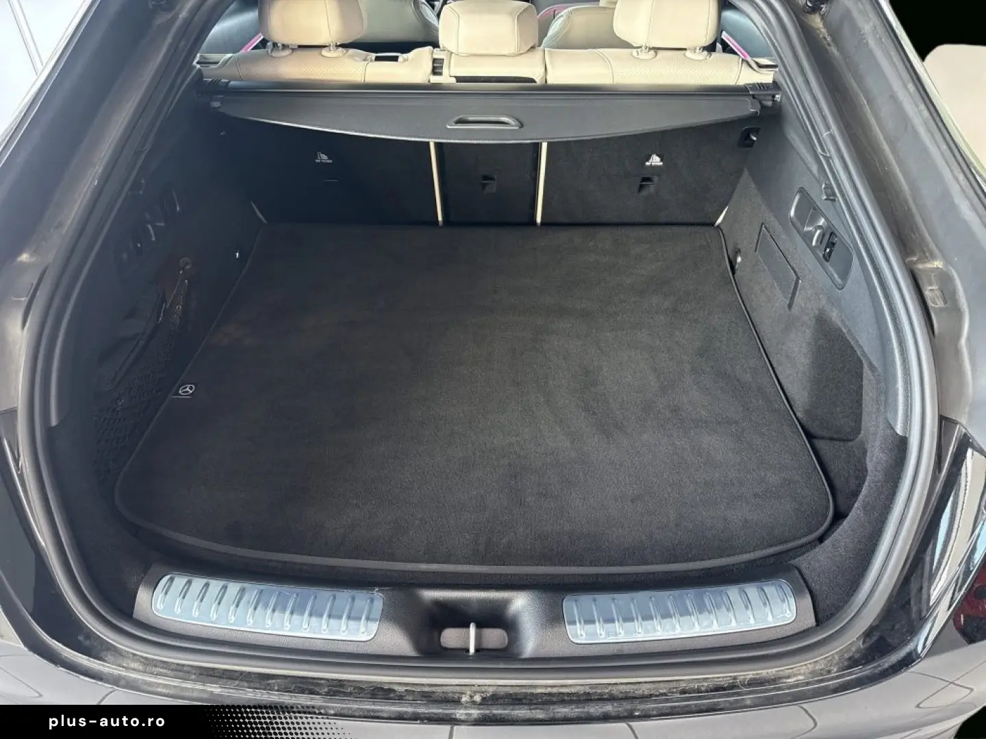 MERCEDES-BENZ GLC 300 d 4MATIC Coupé AVANTGARDE PANO&hellip;