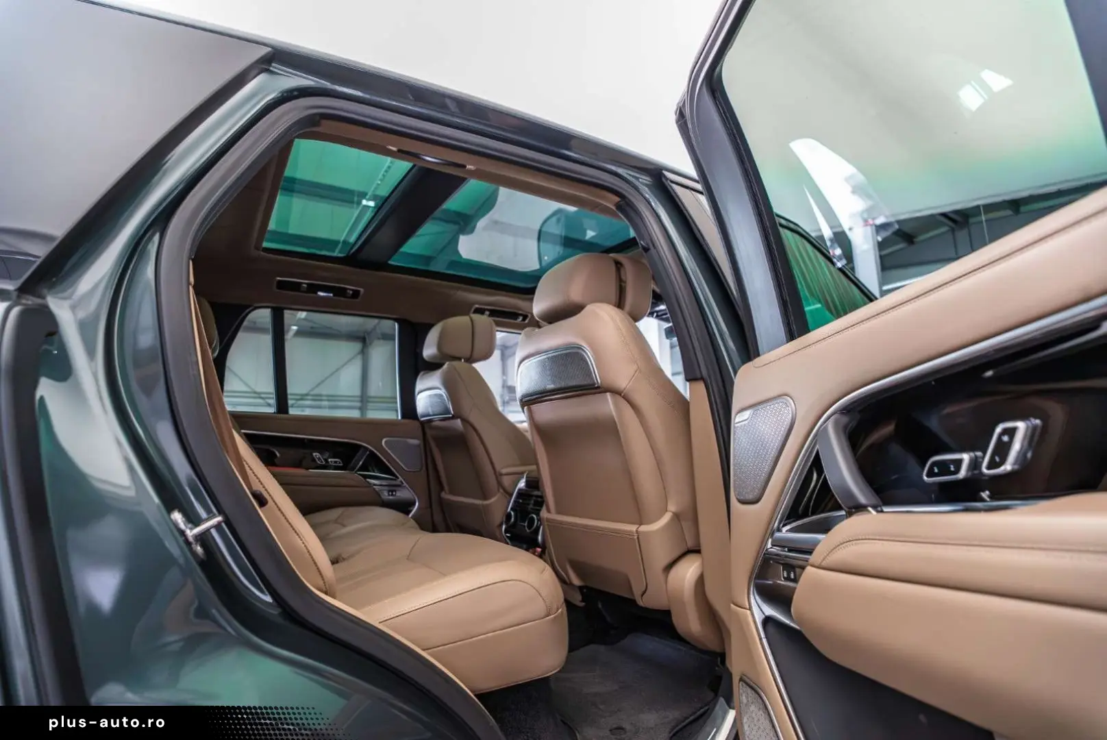 Land Rover Range Rover 2025 hibrid, 159.257 € — imagine 14