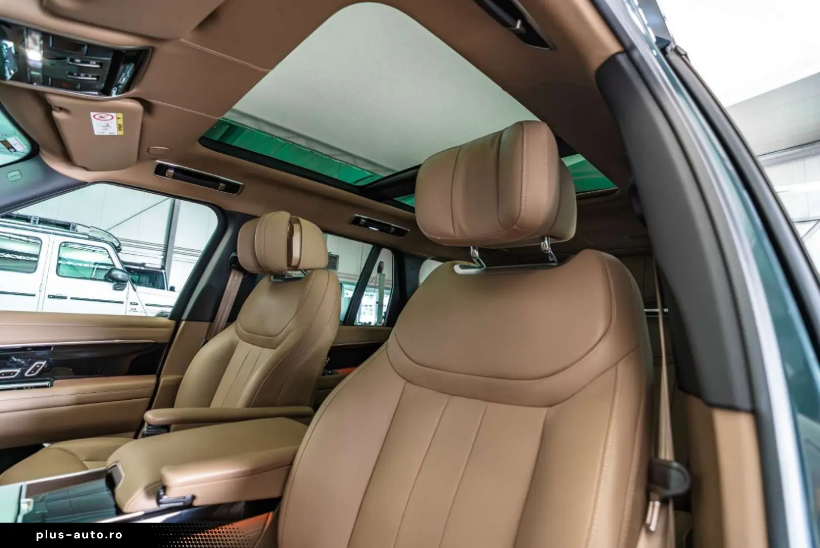 Land Rover Range Rover 2025 hibrid, 159.257 € — imagine 13