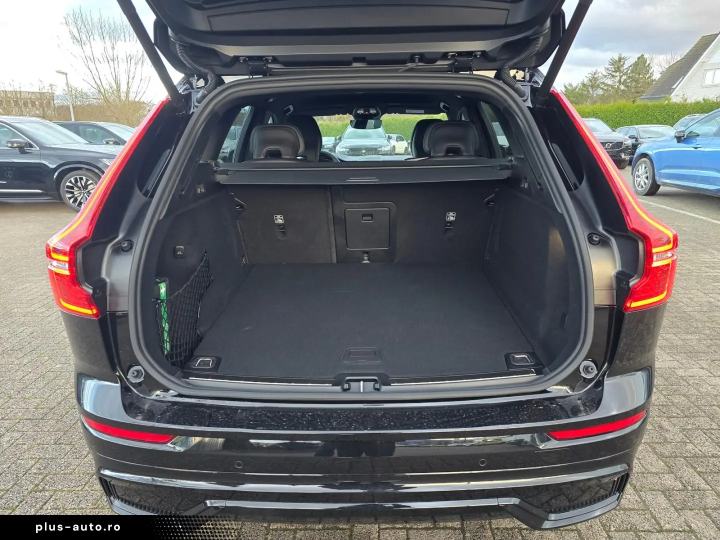 VOLVO XC60 B5 AWD Plus Black Edition 21  ACC
