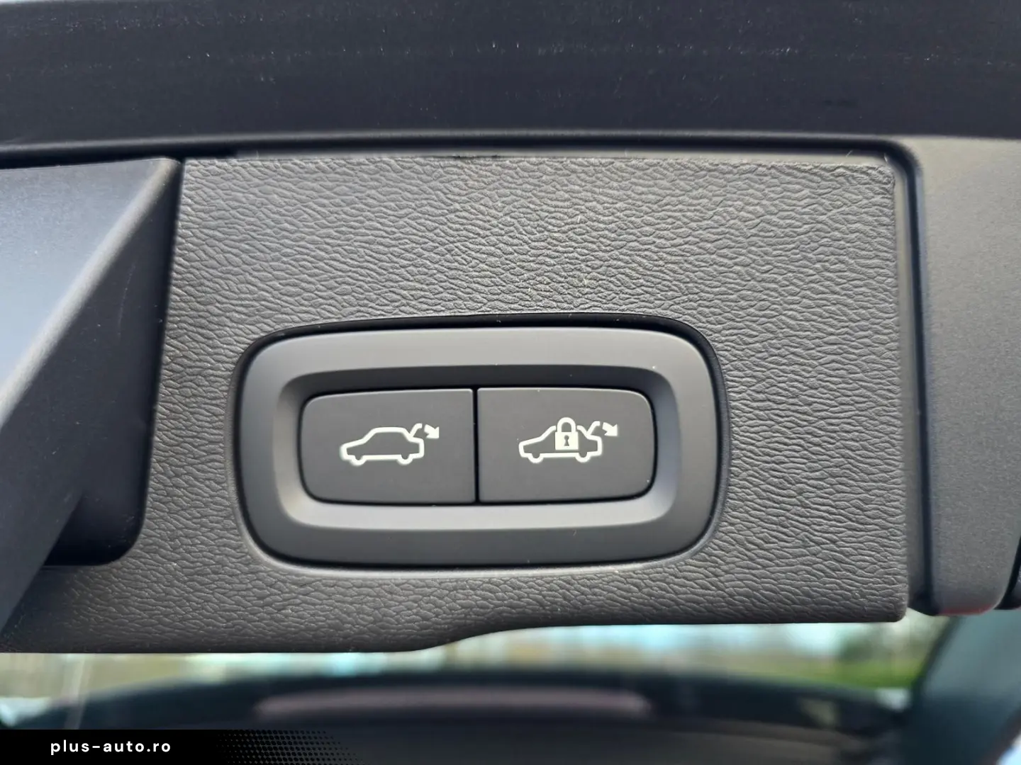 VOLVO XC60 B5 AWD Plus Black Edition 21  ACC
